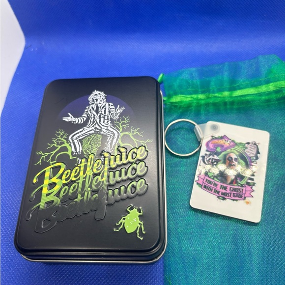 Beetle Juice Playing cards and keychain - Picture 4 of 6